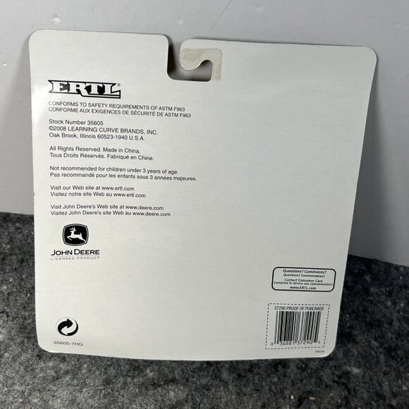 2008 37290 ERTL John Deere 3 Piece Set Tractor Wagon Pickup Diecast & Plastic - Picture 4 of 6